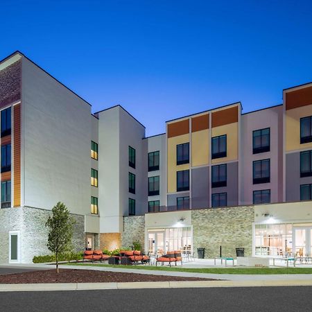 Hilton Garden Inn Brunswick Bagian luar foto