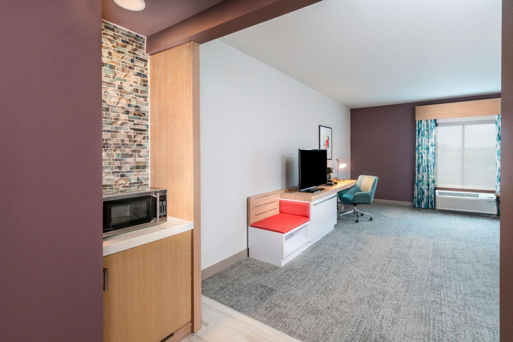 Hilton Garden Inn Brunswick Bagian luar foto