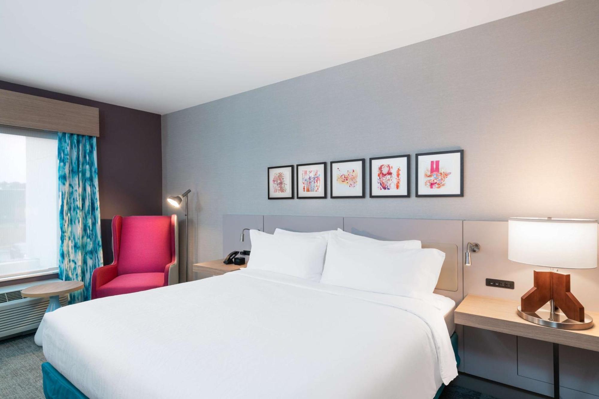 Hilton Garden Inn Brunswick Bagian luar foto