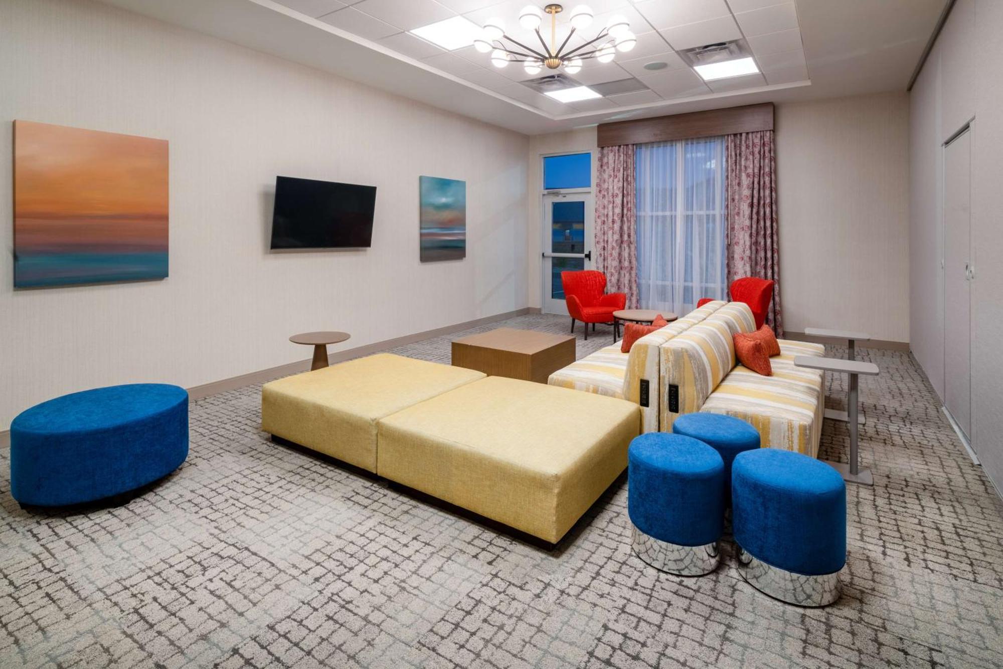 Hilton Garden Inn Brunswick Bagian luar foto