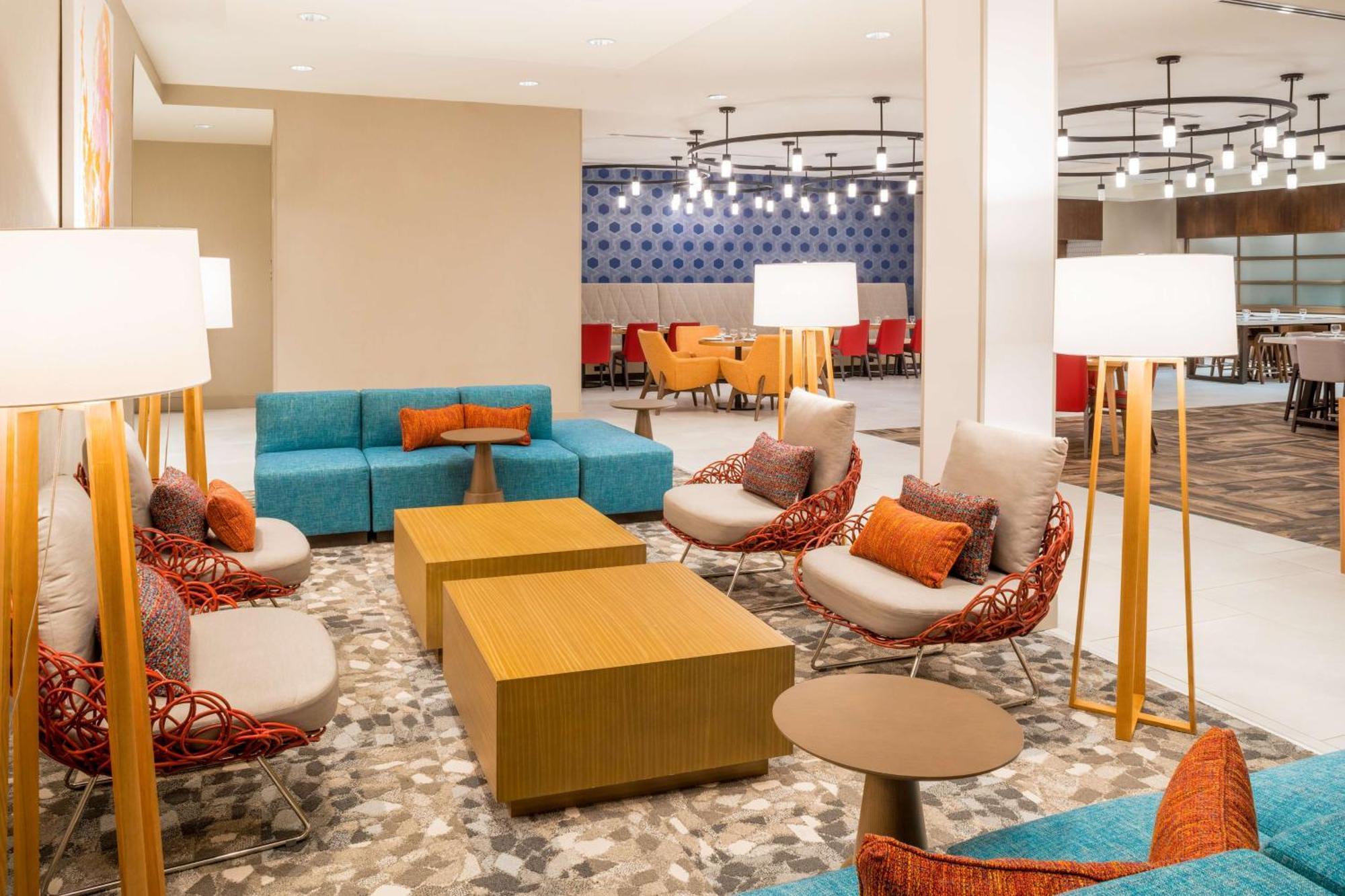 Hilton Garden Inn Brunswick Bagian luar foto