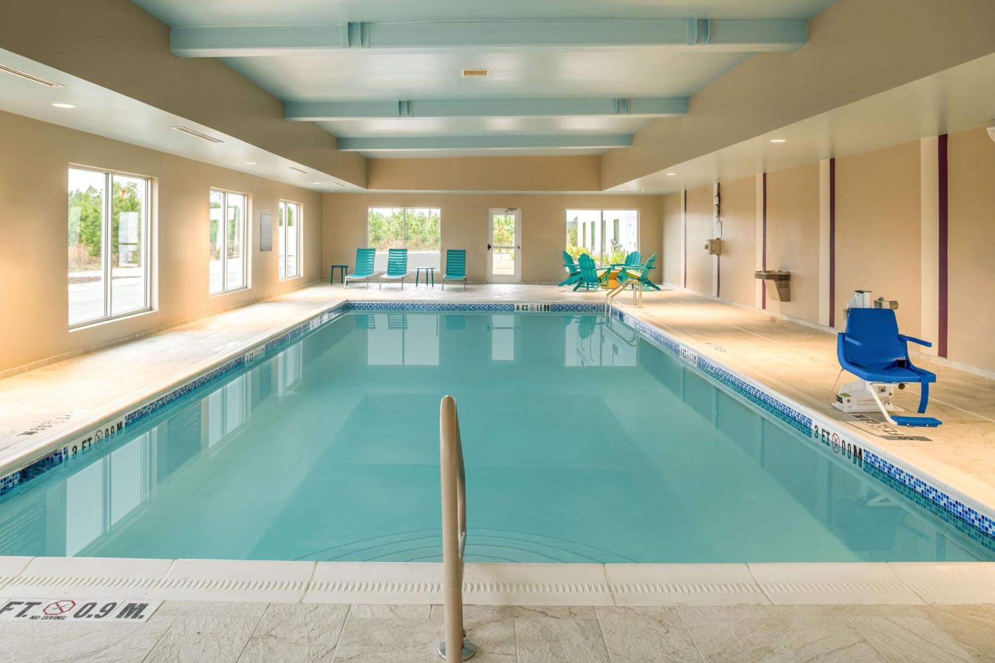 Hilton Garden Inn Brunswick Bagian luar foto